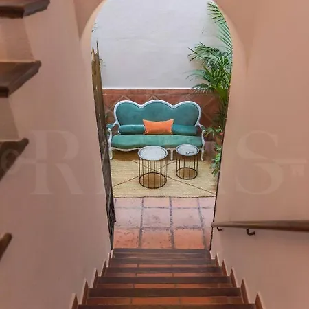 Intimate In The Heart Of By Rems Apartamento