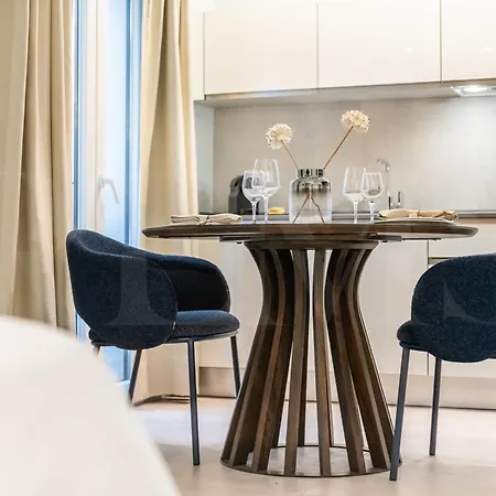 Intimate In The Heart Of By Rems Apartamento *